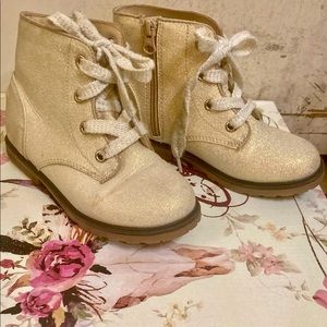 NWOT Brand New Never Worn Little girl Boots Cream Colored & Sparkly Lace up
